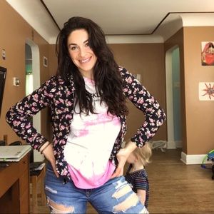 CUTE Floral button down 🌸